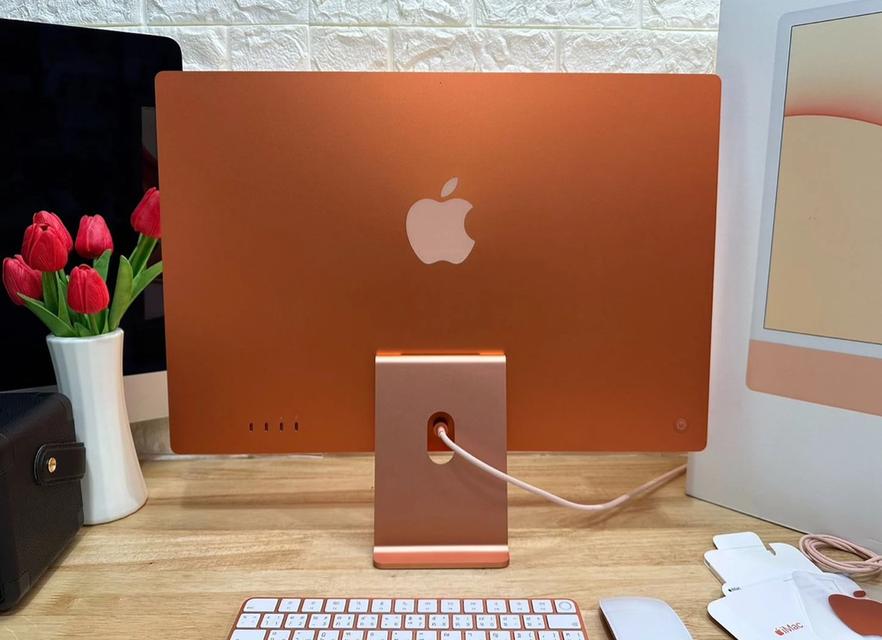 Apple iMac สีส้ม 4
