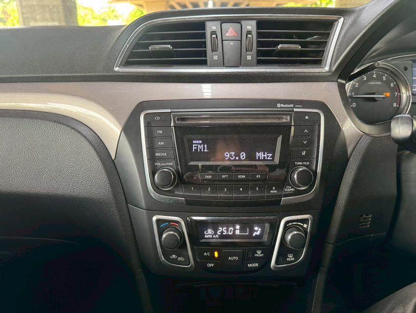 Suzuki Ciaz 1.25 Year 2016 8