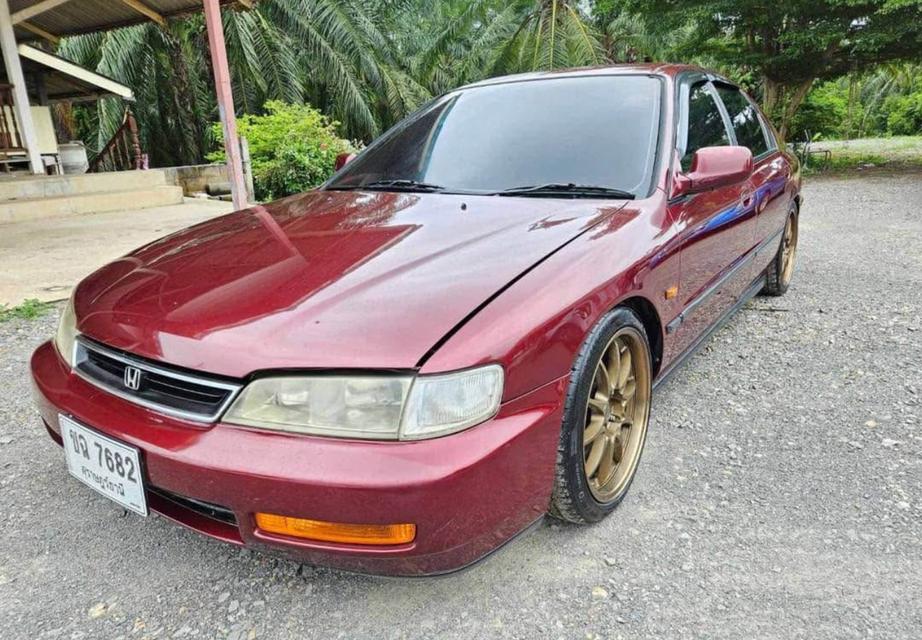 Honda Accord เครื่อง 2.2 ปี 1994 สีแดงสวยสุดเท่