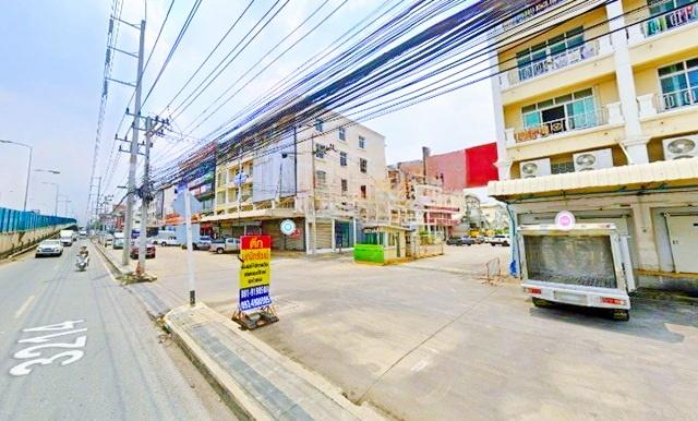 ติดถนนใหญ่ อาคาร 4.5 ชั้น โลตัส รังสิตคลองสอง 459 ม. 2แอร์ ให้เช่า ตลาดไอยรา 2กม. ม.ธรรมศาสตร์ 3กม. 20 ตร.วา 340 ตร.ม 2