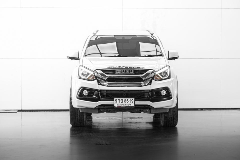 2020 ISUZU MU-X 3.0 THE ONYX 2WD SUV สีขาว เลขไมล์ 128680 กม.