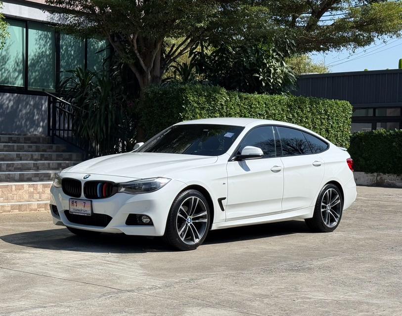 2018 BMW 320D GT MSPORT LCI รถมือเดียวออกป้ายแดง รถวิ่งน้อย เข้าศูนน์ตามระยะ รถไม่เคยมีอุบัติเหตุครับ รูปที่ 4