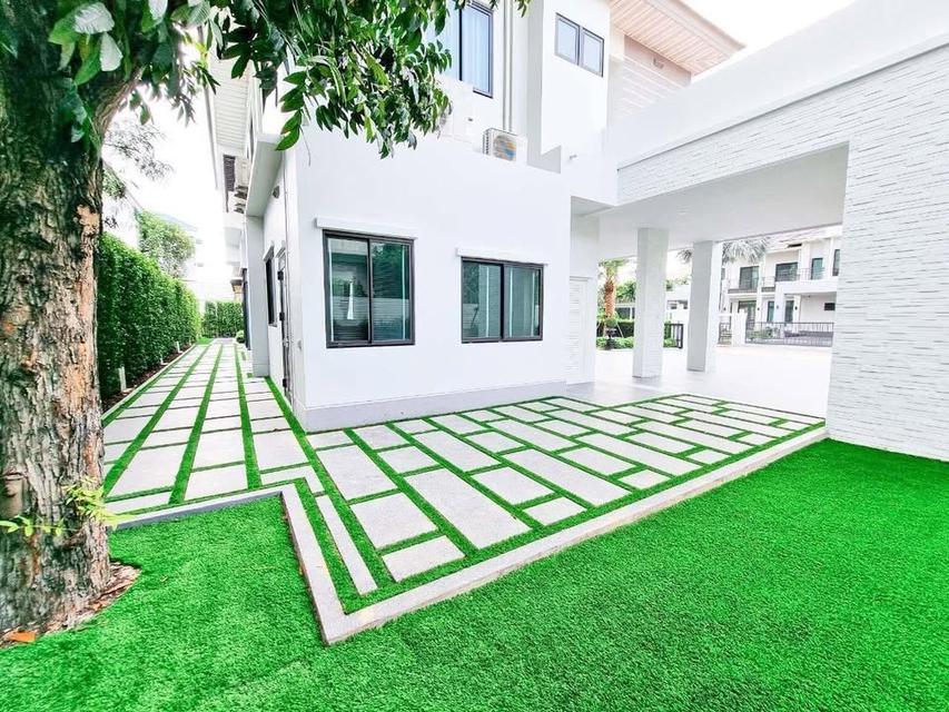 Luxury house for SALE, offering a private atmosphere and coming fully furnished. Located in the Perfect Masterpiece Sukhumvit 77 project. 7