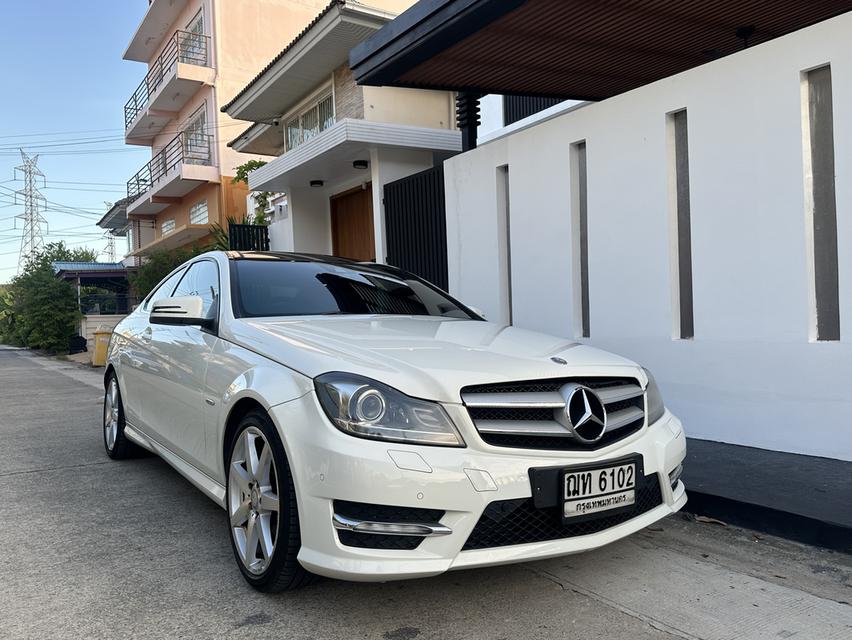 รถสปอร์ตคูเป้ BENZ C180 1.8 Coupe AMG จดทะเบียนปี2012