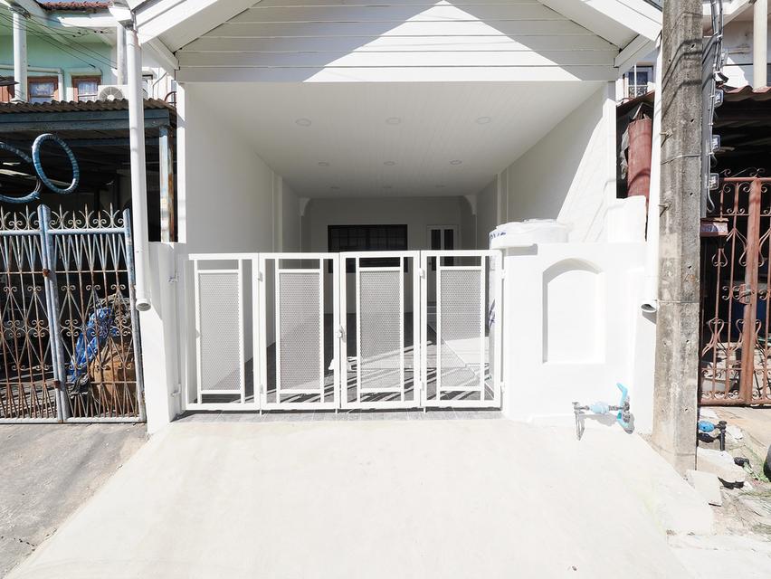 ขายทาวน์เฮ้าส์ 2 ชั้น ม.รินทร์ทอง ขนาด 16 ตร.ว. 2นอน 2น้ำ 1จอดรถ [ลำลูกกา-คลองสอง] ขาย 1.48ล้าน 2