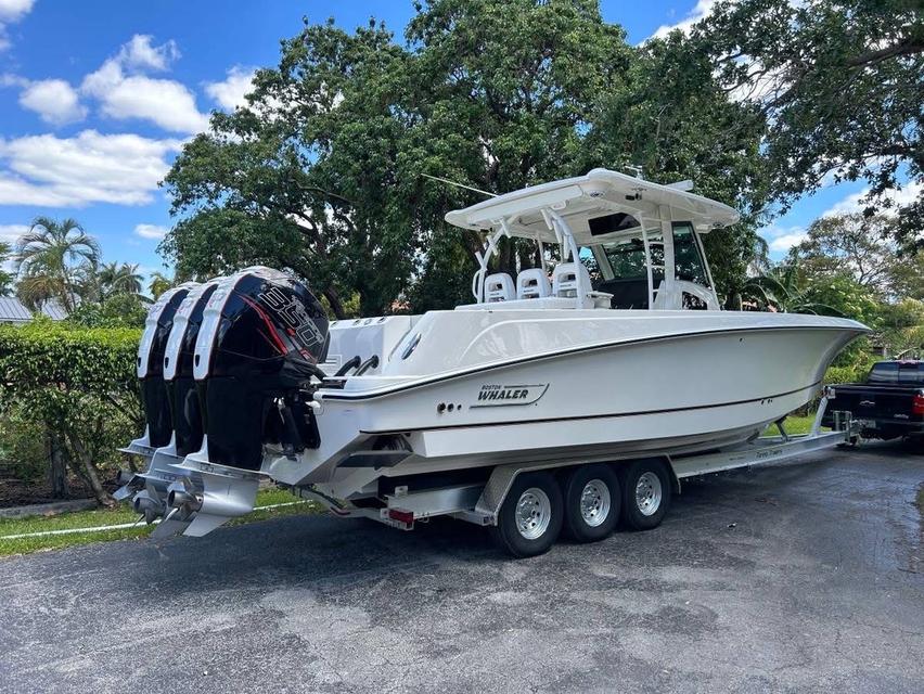 ขายเรือเร็ว Boston Whaler Outrage 370 ปี 2013 3