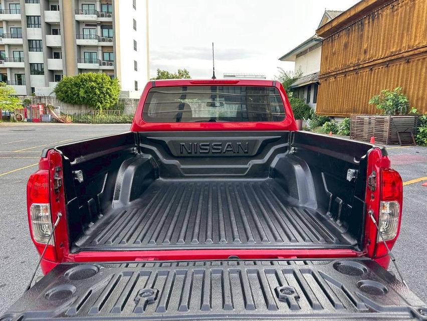 NISSAN NAVARA NP300 2.5 V DOUBLE CAB CALIBRE เกียร์ Auto สีแดง ปี 2018  (แท้) 6