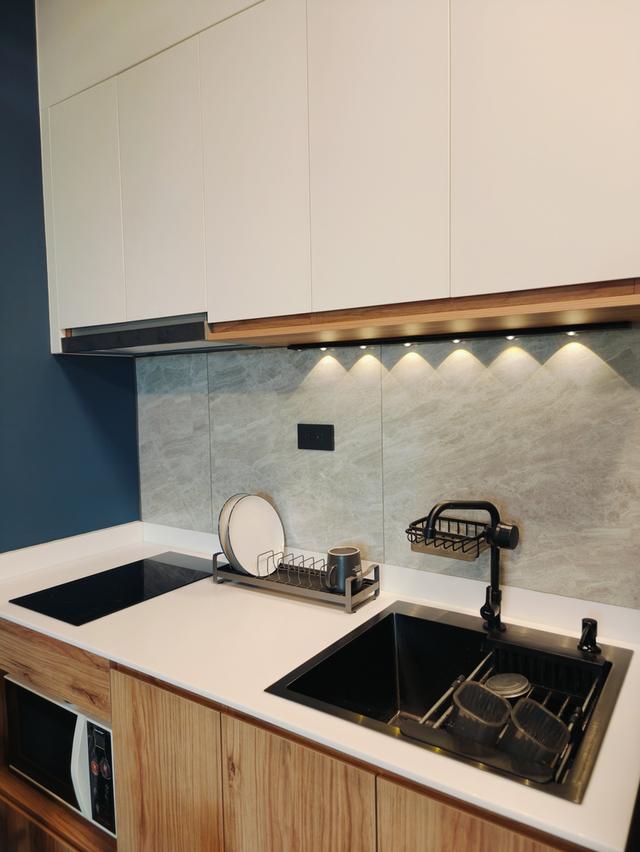 ให้เช่าคอนโดติดถนน ติด BTS อุดมสุข ย่านสุขุมวิท IDEO BLUECOVE 5