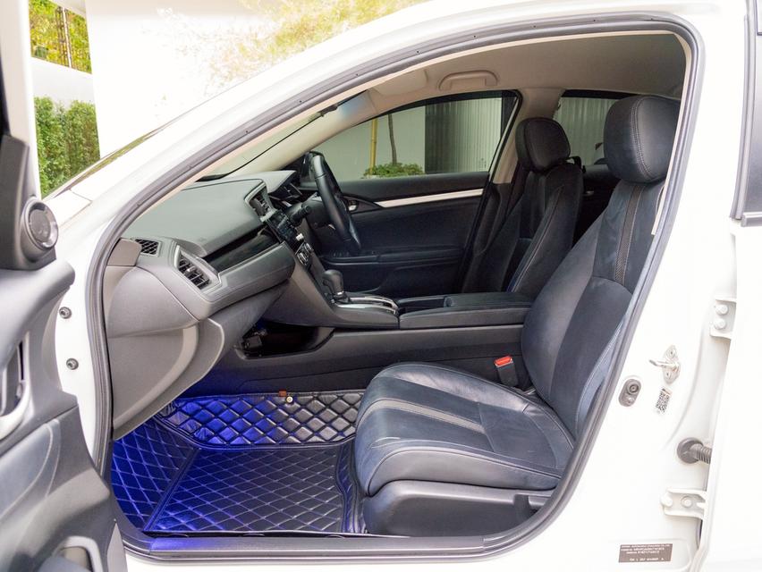 Honda Civic Fc 1.8 EL ปี 2020 10