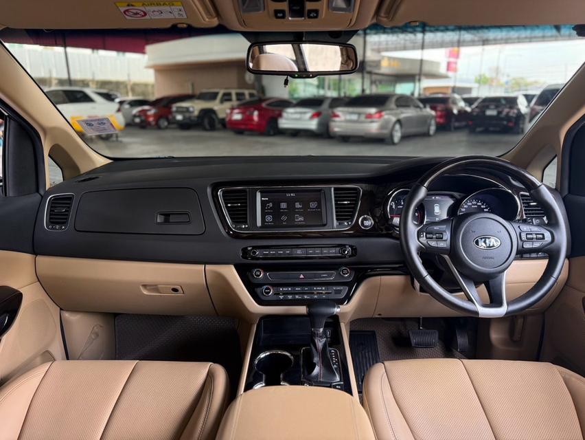 KIA GRAND CARNIVAL, 2.2 SXL ปี 2018 โฉม ปี14-21 สีเทา รุ่นท็อปสุด รูปที่ 7