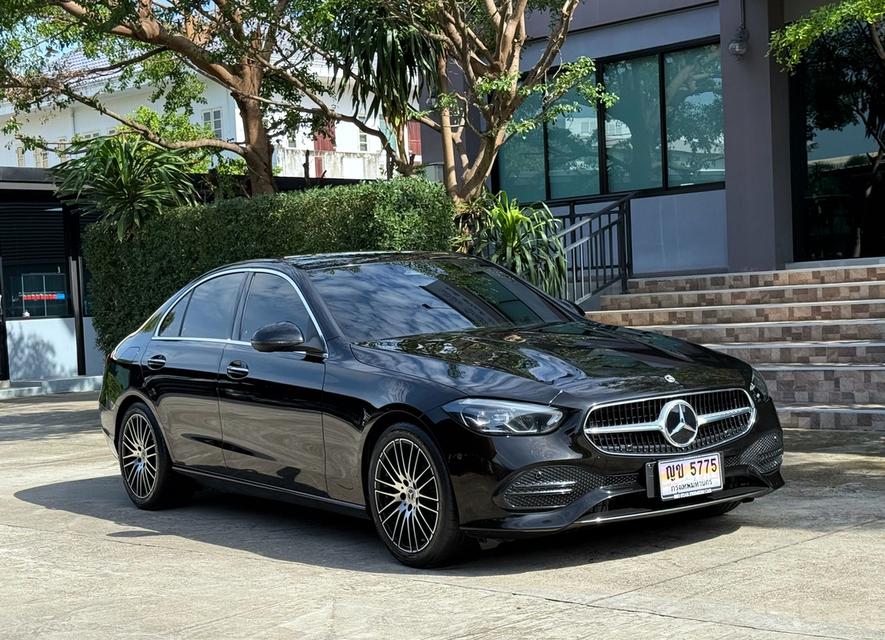 2023 BENZ C220D W206 รถมือเดียวออกป้ายแดง รถวิ่งน้อย ไม่เคยมีอุบัติเหตุ วารันตีศูนย์ยังเหลืออีกนานครับ