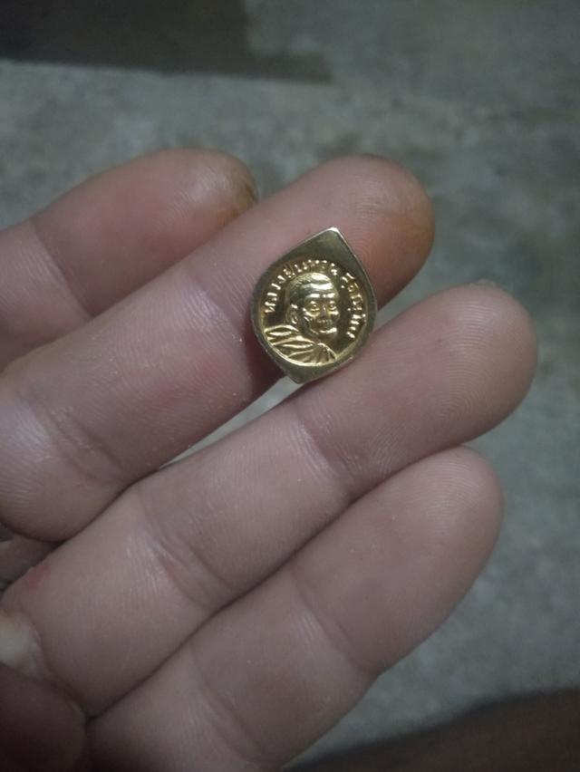 หลวงปู่แหวน หลวงปู่แหวนเม็ดแตง สภาพพระสวยดีปกติดีครับ 10