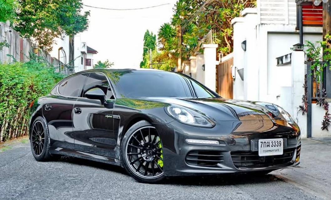 Porsche Panamera S 3.0 E-Hybrid ปี 2015