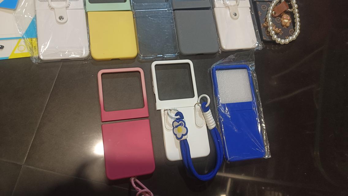 โทรศัพท์มือถือ infinix zero flip 512GB ram 16GB 5