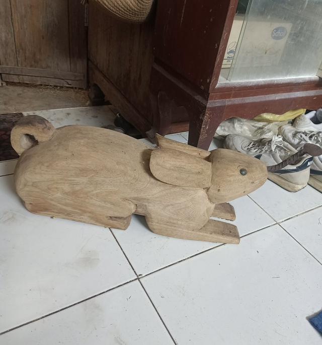 กระต่ายขูดมะพร้าว กระต่ายไม้โบราณ สำหรับนั่งขูดมะพร้าว ไม้เนื้อแข็ง รูปที่ 3