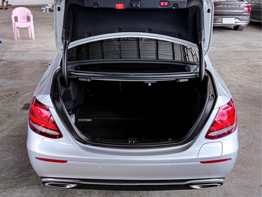 รหัสรถ WRT1030 2019 BENZ E-CLASS, E350e 2.0 EXCLUSIVE 14