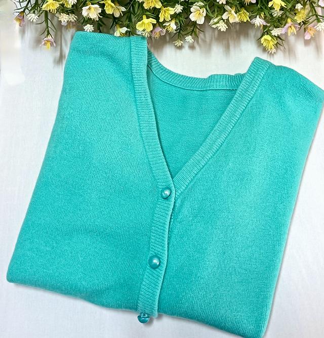 เสื้อคาร์ดิแกนไหมพรมสีเขียวมิ้นต์