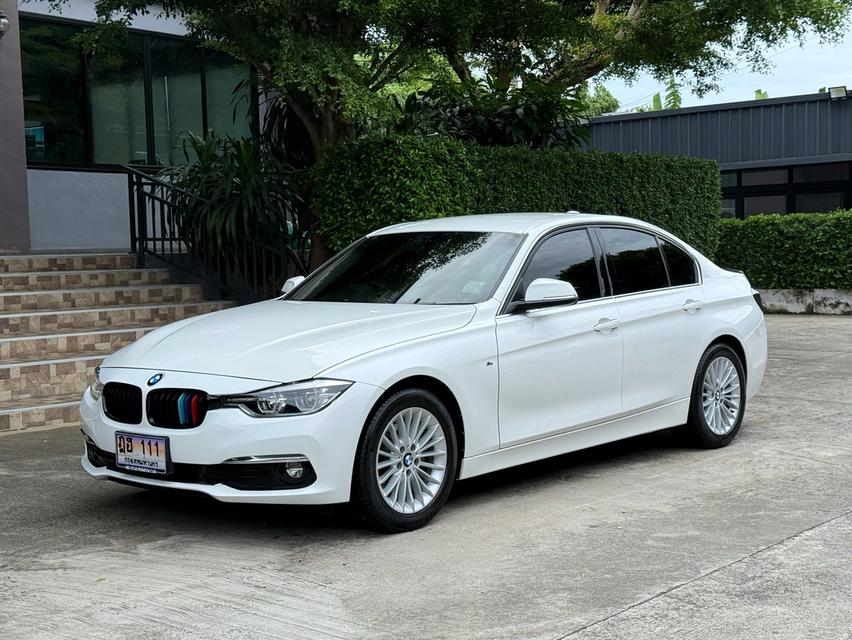 2018 BMW 320D F30 LCI รถมือเดียวออกป้ายแดง วิ่งน้อยเพียง 54,000 กม สภาพเหมือนรถใหม่ รถไม่เคยมีอุบัติเหตุครับ 4