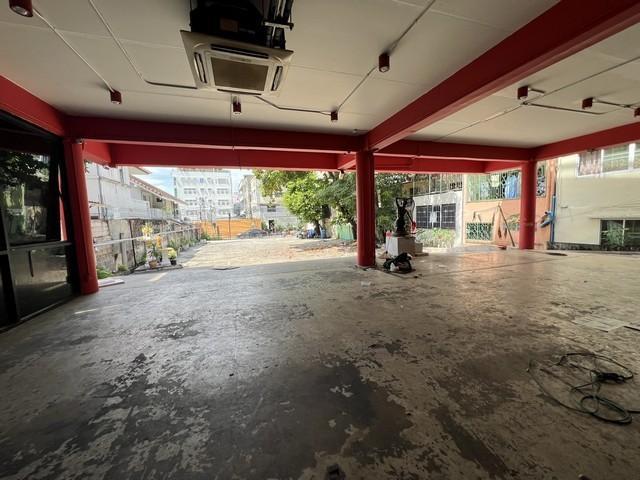 ให้เช่าสำนักงาน 2.5 ชั้น 200 ตร.ว. ตึกสแตนด์อโลน ซ.ประชาสงเคราะห์ 33 เขตดินแดง 6