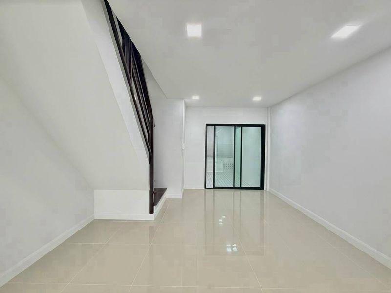 🏠 ขายบ้านทำเลเมืองนนทบุรี 3 นอน 2 น้ำ ต่อเติมเต็มพื้นที่ พร้อมโปรฟรีโอน! 9