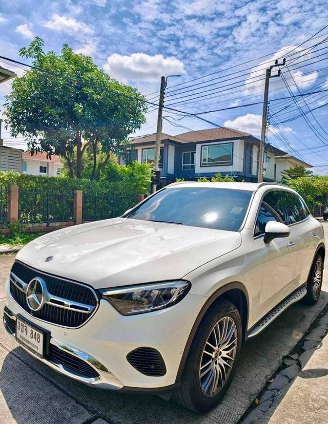 Benz GLC220d 4MATIC Avantgarde 2024 รถมือเดียวชื่อเดียว รถสีเดิมทั้งคัน เหลือ Warranty
