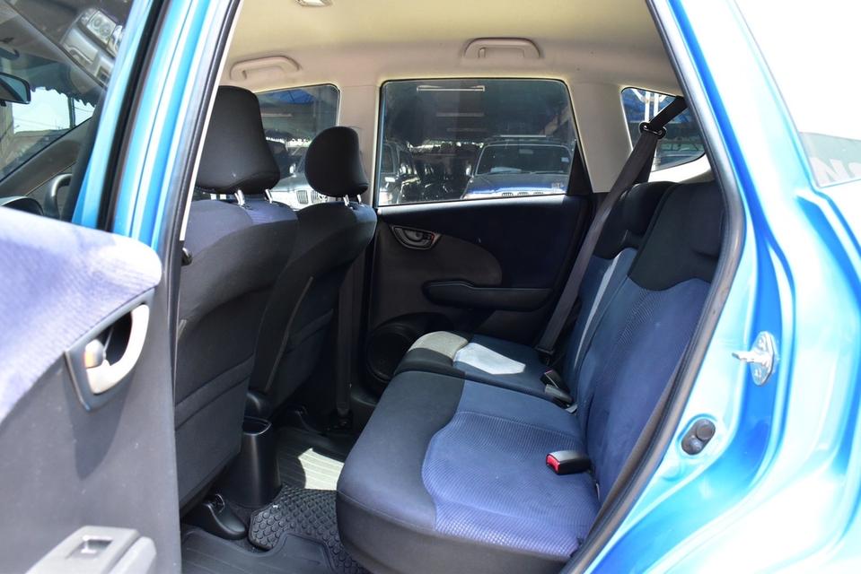 รหัสรถ PB4051 HONDA JAZZ 1.5V AUTO 2013 เบนซิน 14