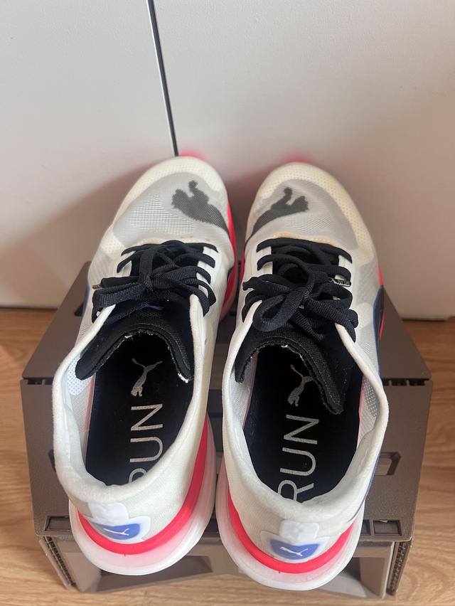 รองเท้าวิ่ง Puma