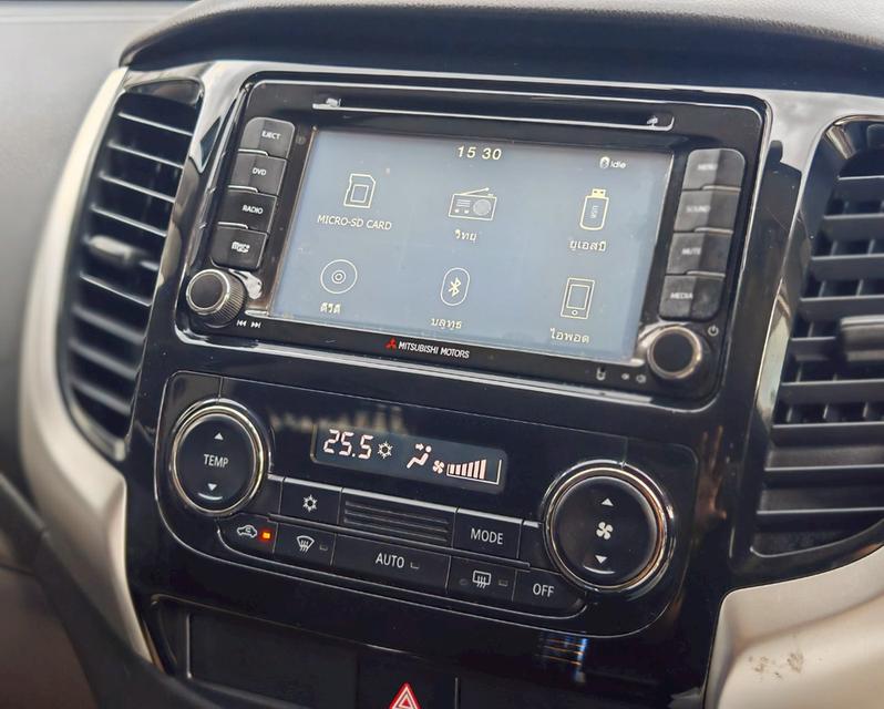 ขาย MITSUBISHI TRITON 2.4 PLUS DOUBLE CAB เกียร์ธรรมดา 11