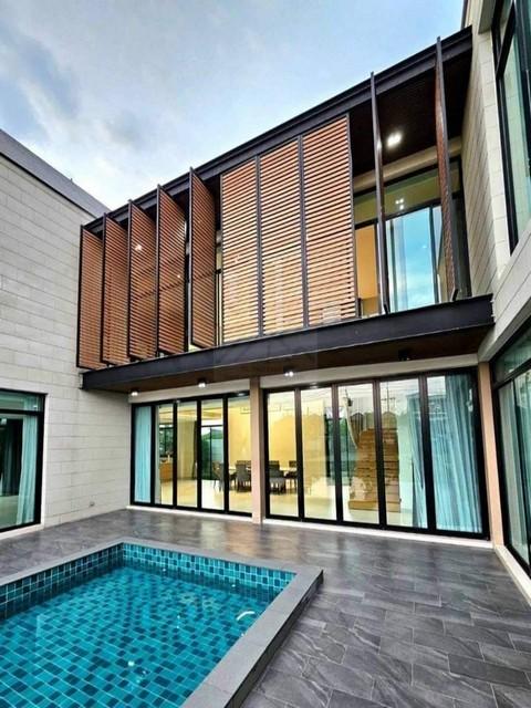 ขายบ้านหรู 2 ชั้น 500 ตรว. กว่า 900 ตรม สไตล์ nordic รามอินทรา 117 พร้อมสระว่ายน้ำ ใกล้แฟชั่นไอร์แลนด์ 2