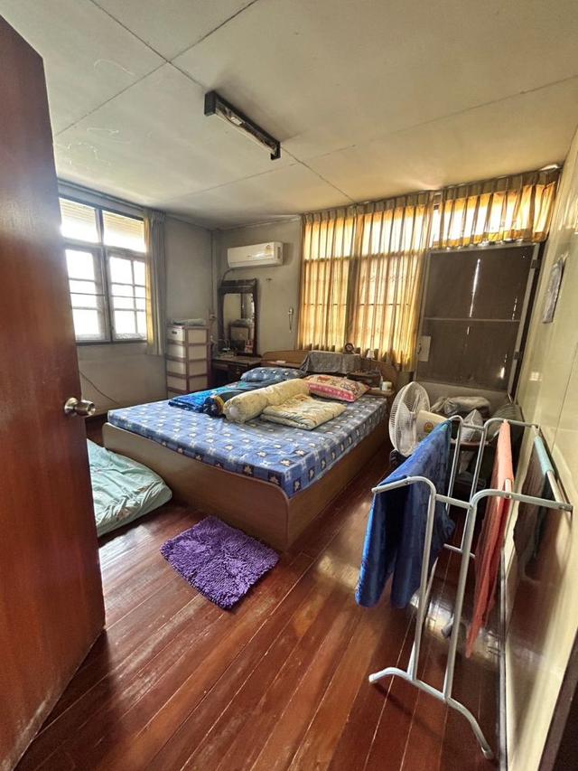 ขายบ้านเดี่ยว หลังมุม พร้อมที่ดินและกิจการร้านอาหาร ทำเลดี ซ.บางกระดี่ 3 พระราม 2  9