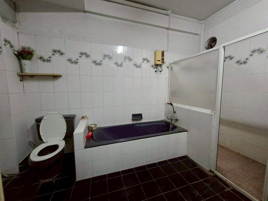 ขายด่วนราคาต่ำสุด อาคารพาณิชย์ 2 คูหา 4 ชั้น บนถนนศรีนครินทร์ ใกล้BTS ศรีลาซาล (N.1212) 19