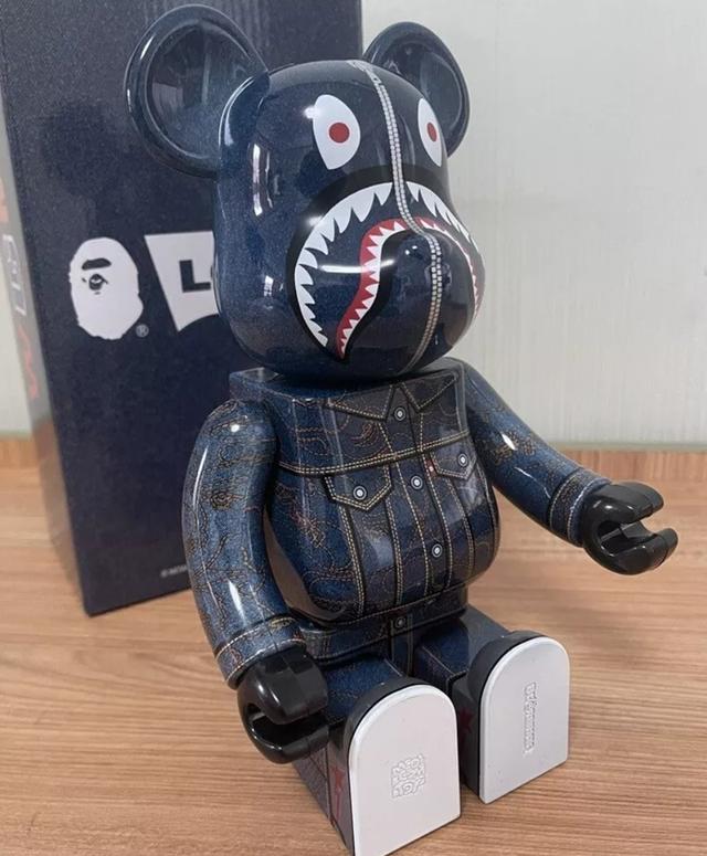 Bearbrick Levi's A BATHING APE 400% 4