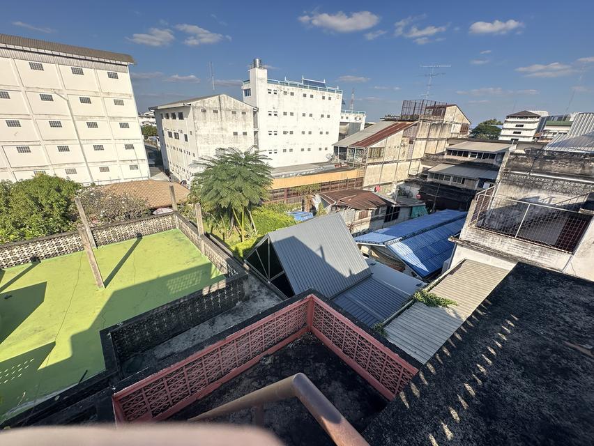 ขายตึกอาคารพาณิชย์ 3 ชั้น มีระเบียงเดินไปดาดฟ้า 9