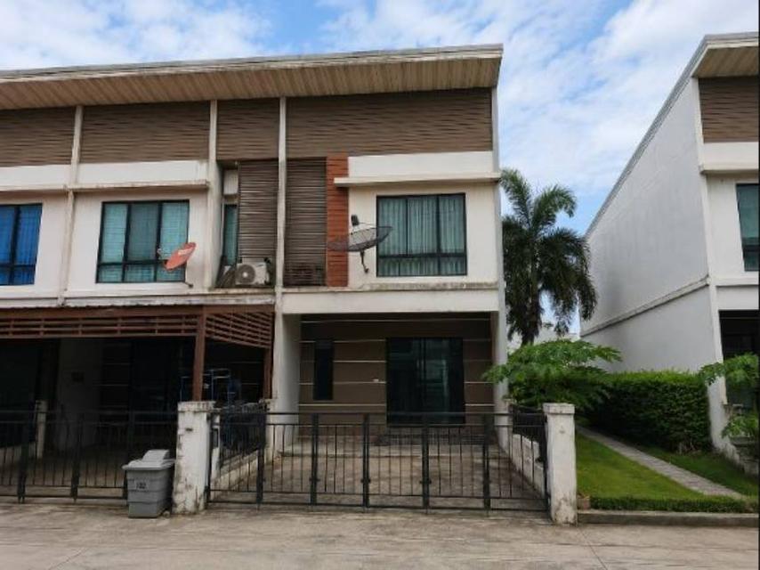 บ้านใหม่ ไม่เคยเข้าอยู่ หลังมุม ราคาดีสุดคุ้ม โครงการ Modi Villa หลวงแพ่ง – ลาดกระบัง 2