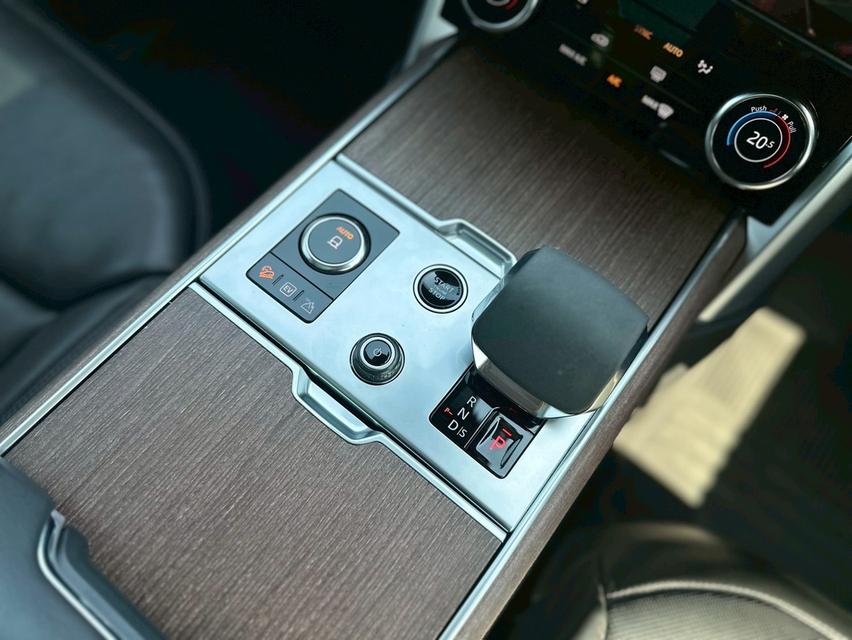 Land Rover LWB autobiography สีเดิมทั้งคัน 7