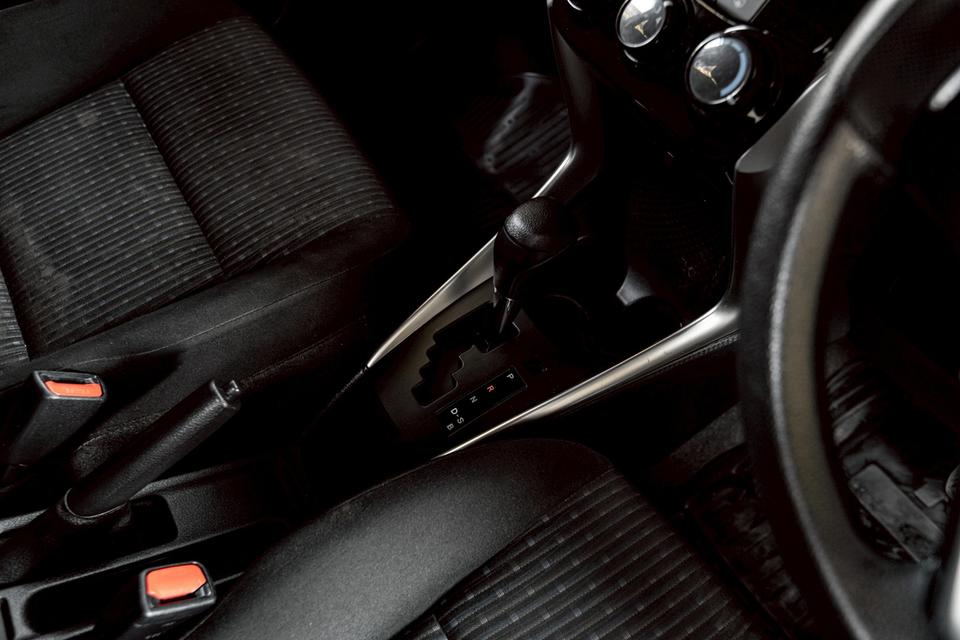 ขาย Toyota Yaris Ativ 1.2E ปี18 10