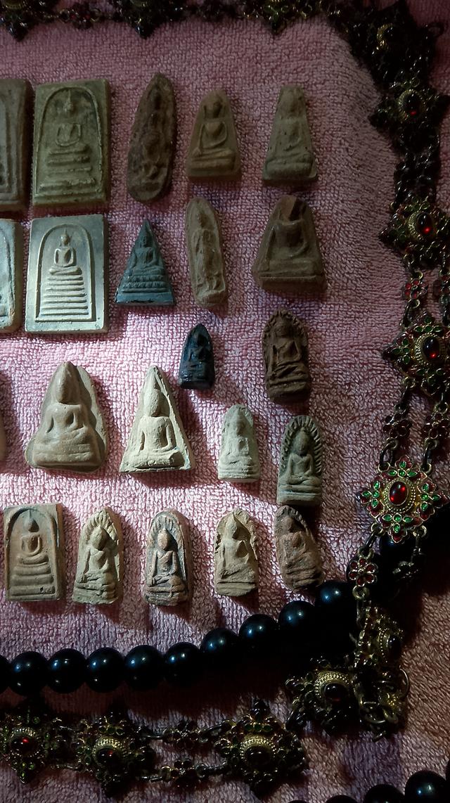 สะสมแลกเปรียญบูชาเพื่อศึกษาต่อยอดองค์ความรู้และประสบการณ์ในงานด้านพุทธศิลปะ 10