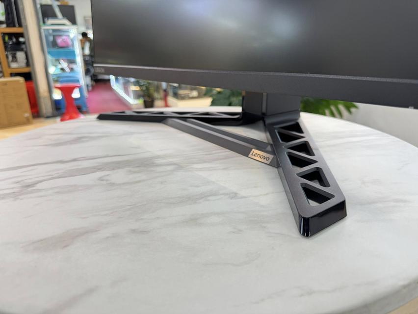 หน้าจอเกมส์มิ่ง Lenovo 6