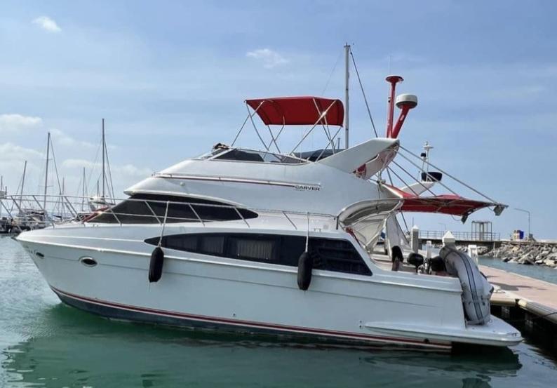 ขาย YACHT CARVER 36 FEET-2 CABINS- 2 X 380 hp