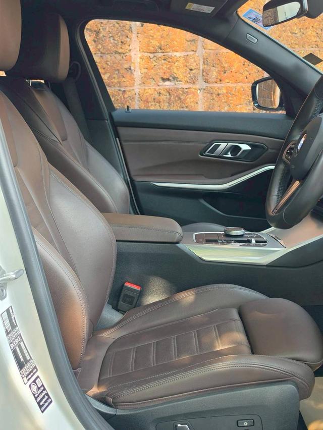 BMW 320d M sport lci ปี2024 แท้สวยจัดๆ รถมือเดียวป้ายแดง ประวัติครบๆ ไมล์เพียง 40,000 km เท่านั้น Bsi / Bri ถึง 06/2029 รูปที่ 13