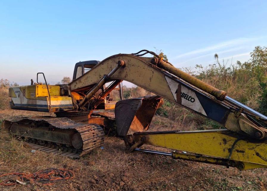 รถแม็คโคร Kobelco Sk200-3 มือสอง