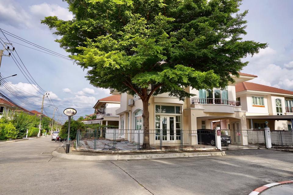 บ้านเดี่ยวศุภาลัย วิลล์ (หลักสี่-ดอนเมือง) 3 ห้องนอน 3 ห้องน้ำ 2 ที่จอด 2 โถงอเนกประสงค์ และห้องแม่บ้าน 3