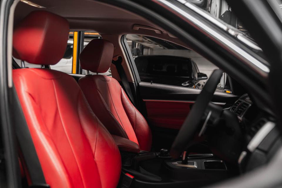 รหัสรถ 67GG2213 BMW 320d F30 LCI ปี 2018 แต่ง M3 13