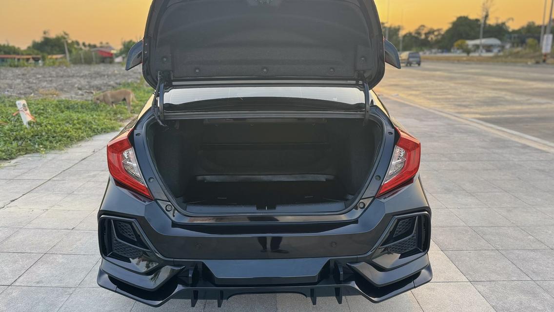 HONDA CIVIC FC 1.8E ปี16 รูปที่ 17