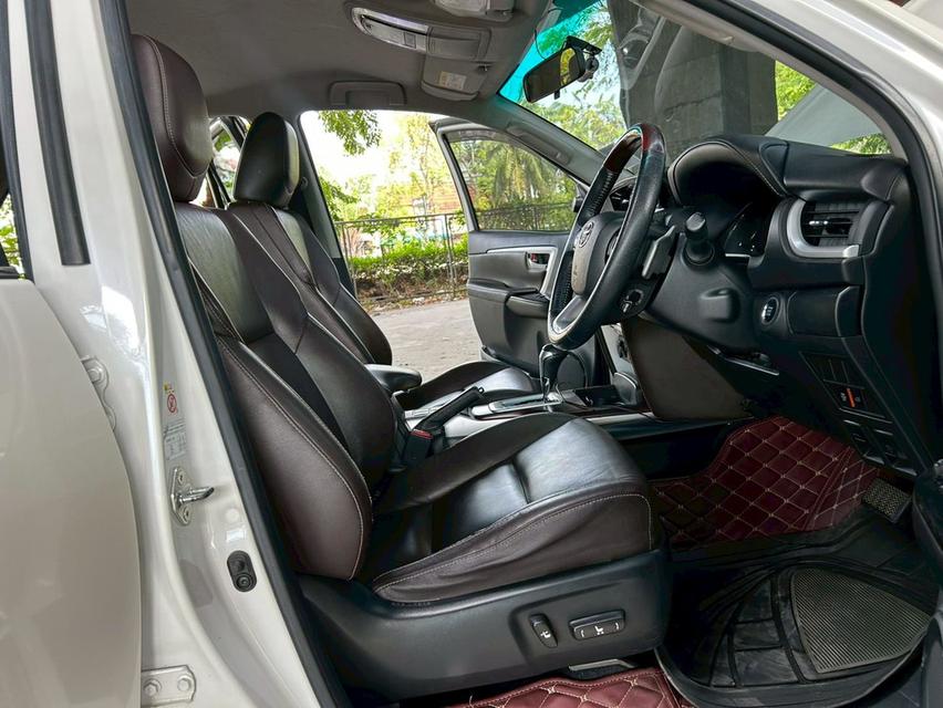 🔥 เครดิตดี ฟรีดาวน์  Toyota Fortuner 2.4 V 4WD AT ปี 2019 รูปที่ 16