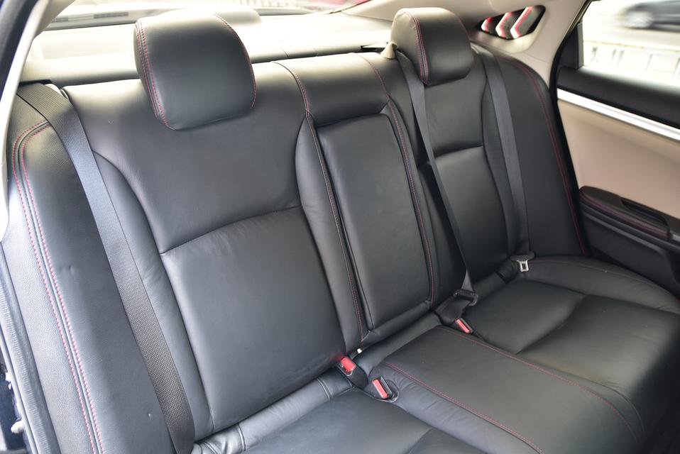 2021 CIVIC 1.8E มือเดียว ไมล์น้อยแท้ๆ รูปที่ 16