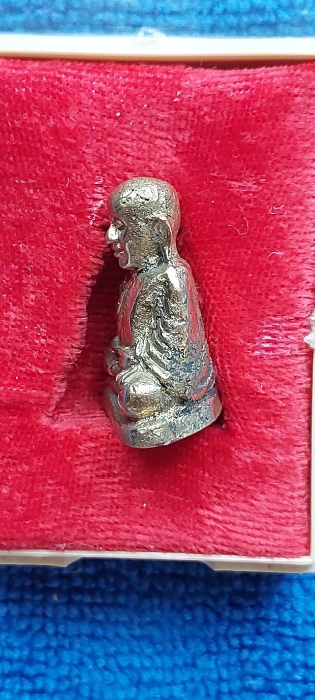 รูปหล่อหลวงพ่อเงินวัดบางคลานพิจิตร รูปย่อยที่ 3