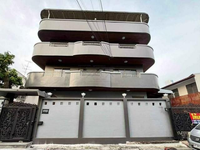 ให้เช่าอาคารสำนักงาน Stand alone 4 ชั้น ขนาด 1100 ตรม. ซอยรัชดาภิเษก 3 ใกล้ MRT พระราม 9 1