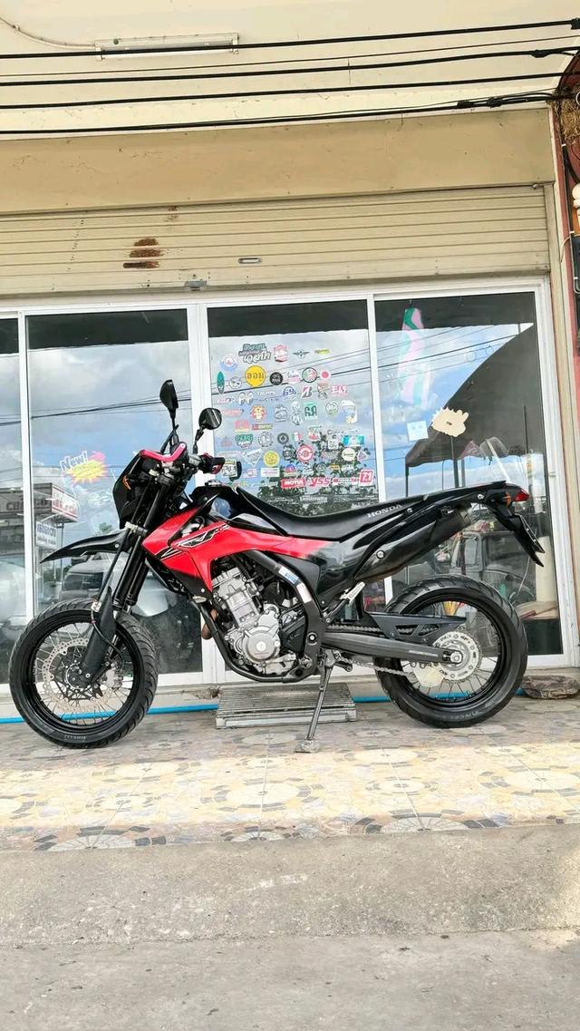 Honda CRF 250 สีแดงดำ 1