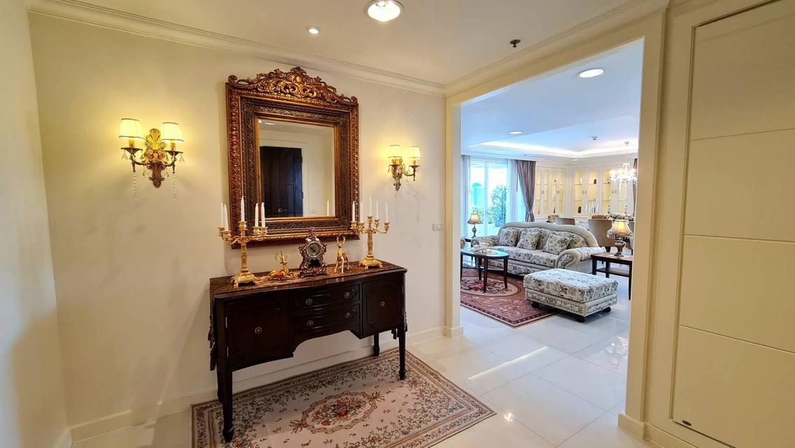 Penthouse duplex for rent, 22nd-23rd floor, Piyathip Place, Sukhumvit 39. Excellent location, convenient transportation, near ASB International School 7